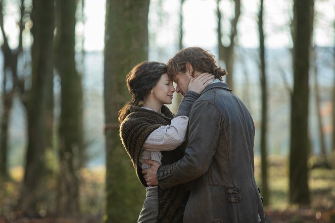 Outlander - Season 4 - The False Bride - Photos - Caitríona Balfe, Sam Heughan
