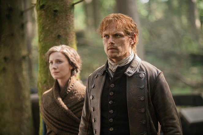 Outlander - Season 4 - Common Ground - Photos - Caitríona Balfe, Sam Heughan