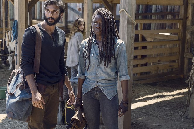 The Walking Dead - Season 9 - Evolution - Photos - Avi Nash, Danai Gurira