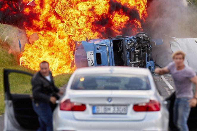 Alarm für Cobra 11 - Die Autobahnpolizei - Tod ohne Warnung - Van film