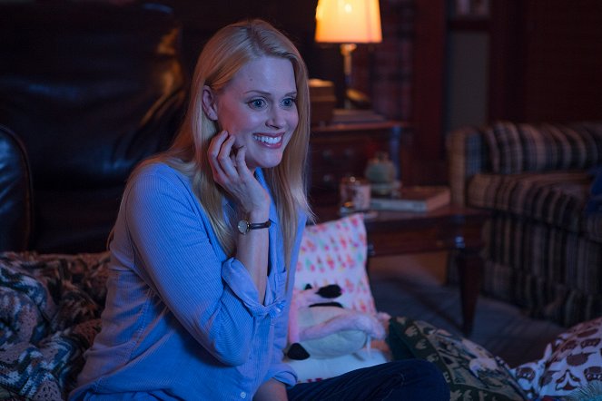 Stan Against Evil - Season 2 - Girls’ Night - Photos - Janet Varney