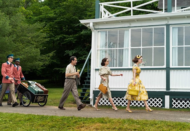 The Marvelous Mrs. Maisel - We're Going to the Catskills! - Photos - Tony Shalhoub, Marin Hinkle, Rachel Brosnahan