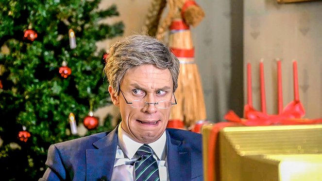 Sauli Niinistön joulukalenteri - Promo - Christoffer Strandberg