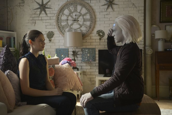 Supergirl - Bunker Hill - Photos - Nicole Maines