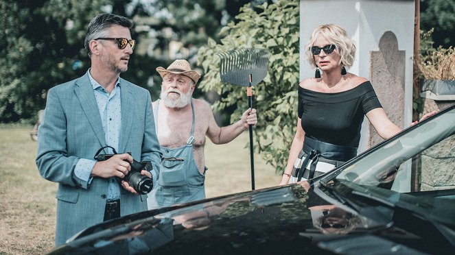 Léto s gentlemanem - Filmfotos - Arnošt Goldflam, Ivana Chýlková