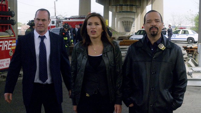 Law & Order: Special Victims Unit - Season 11 - Shattered - Photos - Christopher Meloni, Mariska Hargitay, Ice-T