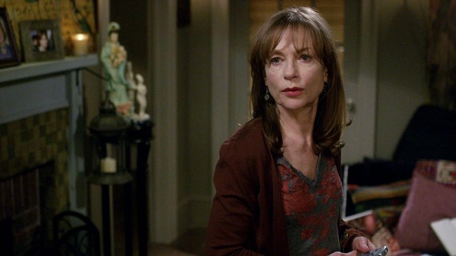Law & Order: Special Victims Unit - Season 11 - Shattered - Photos - Isabelle Huppert