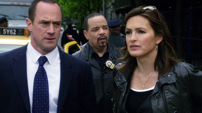 Law & Order: Special Victims Unit - Season 11 - Shattered - Photos - Christopher Meloni, Ice-T, Mariska Hargitay