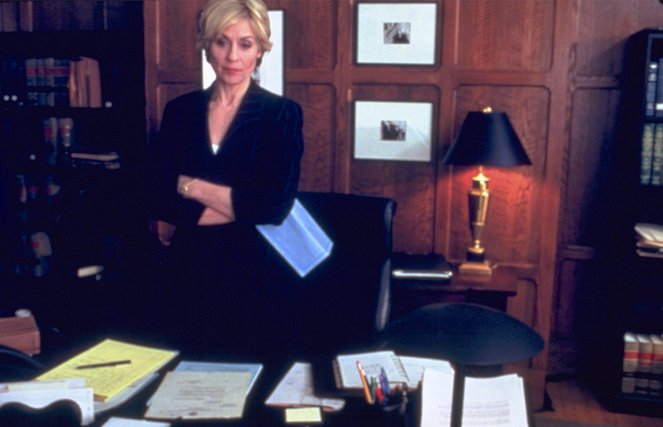 Law & Order: Special Victims Unit - Season 3 - Recht und Gerechtigkeit - Filmfotos - Judith Light