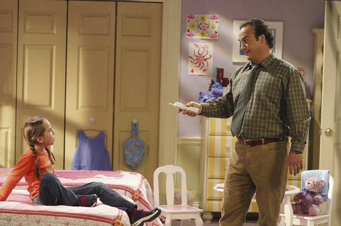 According to Jim - Season 4 - Father-Daughter Dance - Photos - Jim Belushi