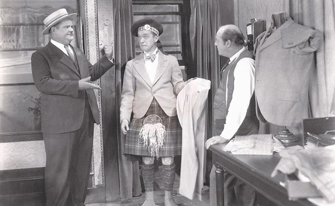 Putting Pants on Philip - Van film - Oliver Hardy, Stan Laurel