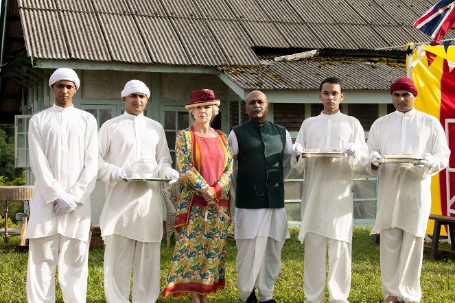 Bouřlivé léto v Britské Indii - Série 1 - Epizoda 3 - Z filmu