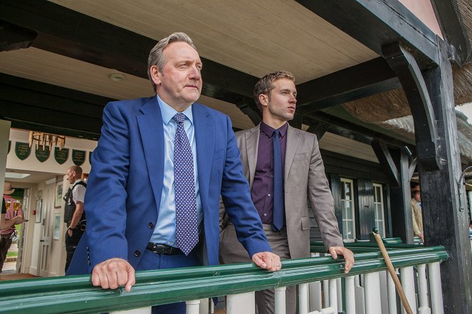Midsomer Murders - Last Man Out - Photos - Neil Dudgeon, Nick Hendrix