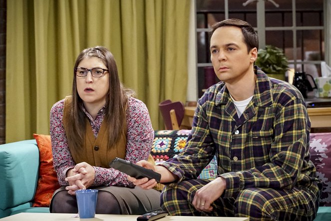 The Big Bang Theory - Season 12 - Die Theorie-Trauer - Filmfotos - Mayim Bialik, Jim Parsons