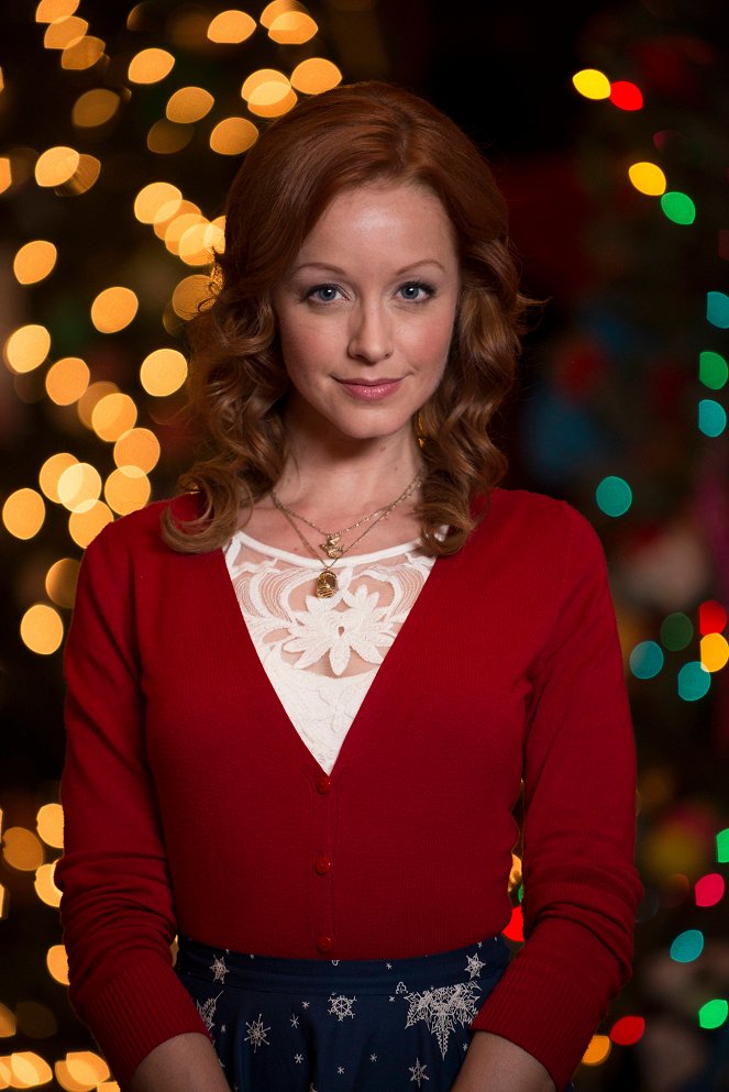 The Twelve Trees of Christmas - Promoción - Lindy Booth