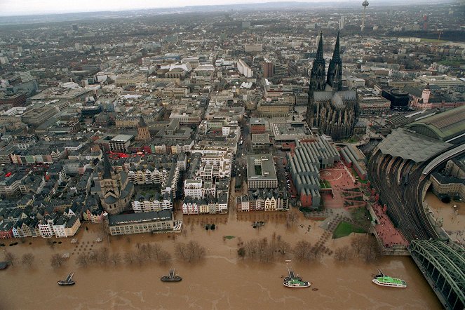 Das Jahrhunderthochwasser - Flutwelle durch Nordrhein-Westfalen - Photos