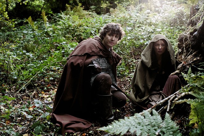 Merlin - Season 5 - The Drawing of the Dark - Photos - Alexander Vlahos, Alexandra Dowling