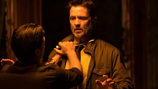 Cardinal - El brujo - Photos - Billy Campbell