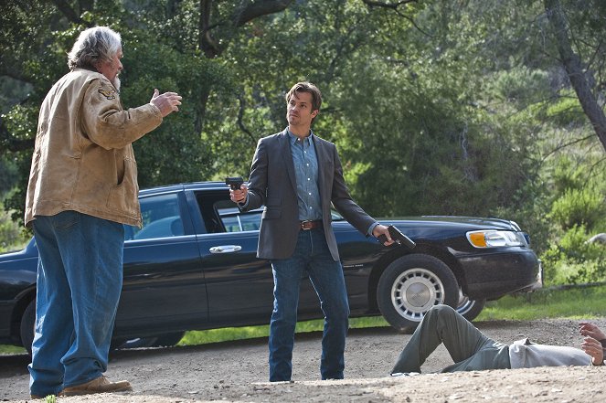 Justified - Bulletville - Photos - M.C. Gainey, Timothy Olyphant