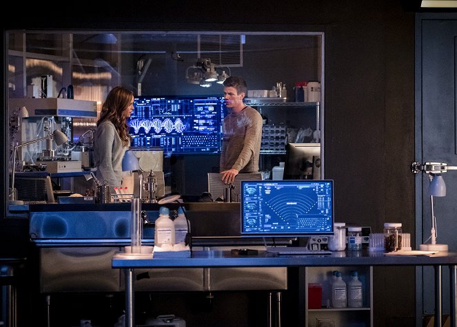 The Flash - Alter Ego - Filmfotos - Danielle Panabaker, Grant Gustin