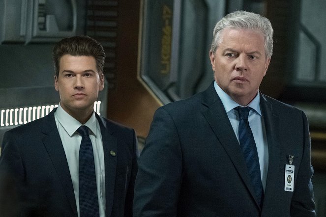 Legends of Tomorrow - Tender Is the Nate - Photos - Nick Zano, Tom Wilson