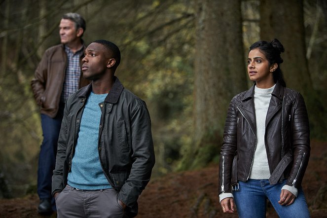 Doctor Who - It Takes You Away - Photos - Bradley Walsh, Tosin Cole, Mandip Gill