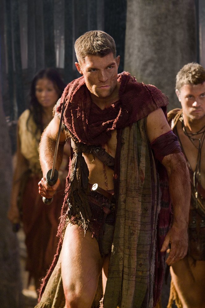 Spartacus - Vengeance - Libertus - Photos - Liam McIntyre, Daniel Feuerriegel