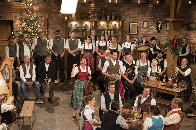 Weihnachten mit den Wirtshausmusikanten - Traditionell schräg dahoam - De la película