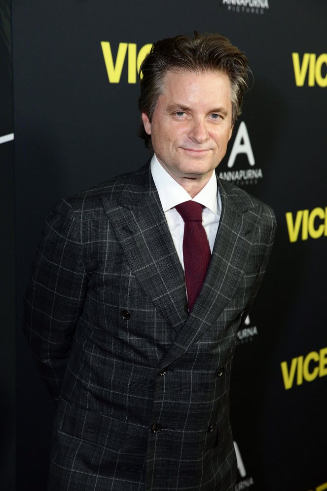 Viceprezident - Z akcií - World Premiere of VICE at the Samuel Goldwyn Theater at the Academy of Motion Picture Arts & Sciences on December 11, 2018 - Shea Whigham