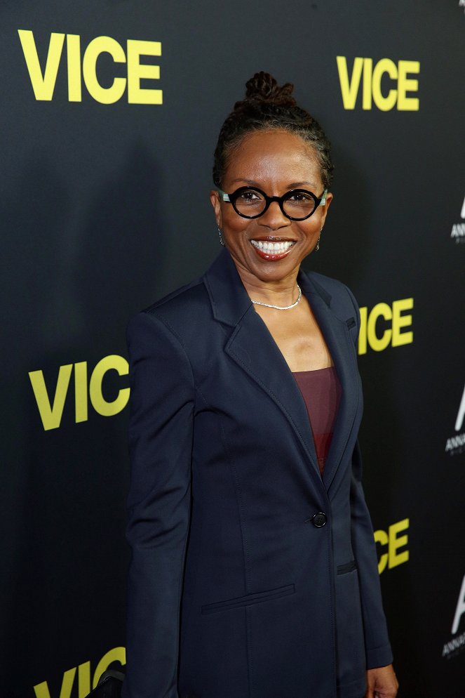 Viceprezident - Z akcií - World Premiere of VICE at the Samuel Goldwyn Theater at the Academy of Motion Picture Arts & Sciences on December 11, 2018 - LisaGay Hamilton