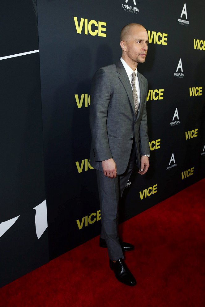 Viceprezident - Z akcií - World Premiere of VICE at the Samuel Goldwyn Theater at the Academy of Motion Picture Arts & Sciences on December 11, 2018 - Sam Rockwell