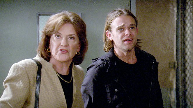 Ley y Orden: Unidad de Víctimas Especiales - Zebras - De la película - Kelly Bishop, Nick Stahl