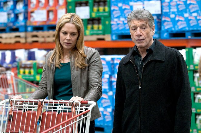In Plain Sight - No Clemency for Old Men - Van film - Mary McCormack, Fred Ward