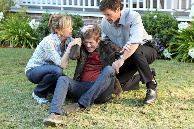 Desperate Housewives - Down the Block There's a Riot - Photos - Felicity Huffman, Kevin Rahm, Tuc Watkins