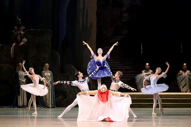 Ballets Russes im Mariinksi-Theater - Raymonda, nach Marius Petipa - Filmfotos