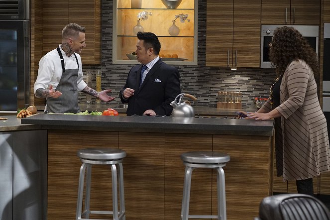 Young & Hungry - Young & Amnesia - Van film - Michael Voltaggio, Rex Lee