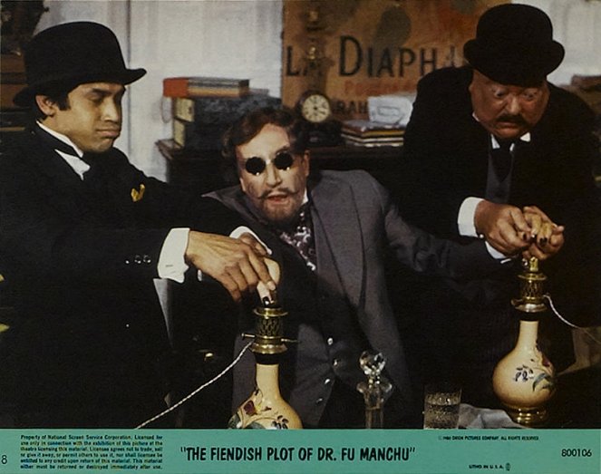 The Fiendish Plot of Dr. Fu Manchu - Lobby karty