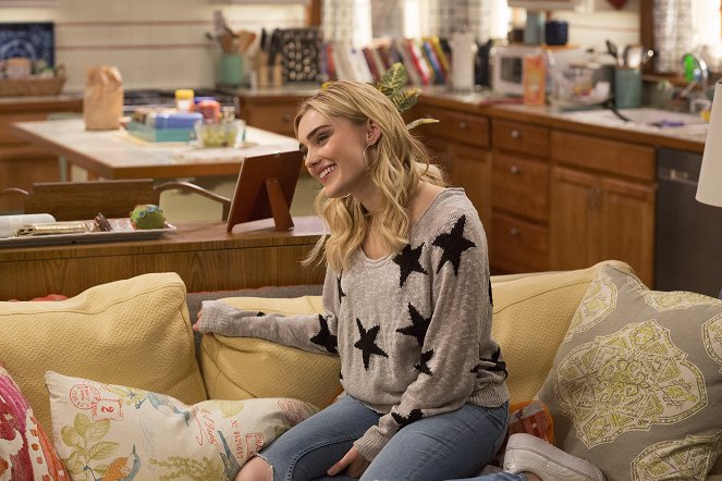 American Housewife - Season 3 - Highs and Lows - Photos - Meg Donnelly