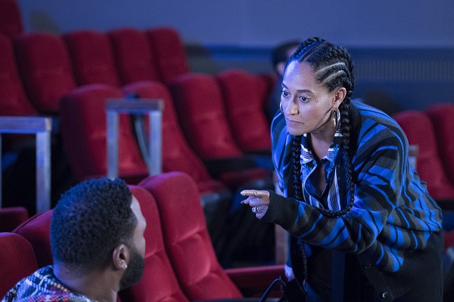 Black-ish - Christmas in Theater Eight - Photos - Tracee Ellis Ross