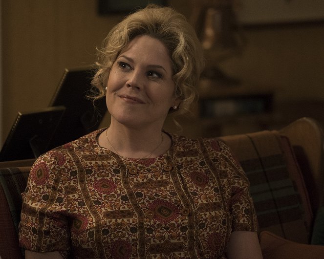 The Kids Are Alright - Behind the Counter - Photos - Mary McCormack
