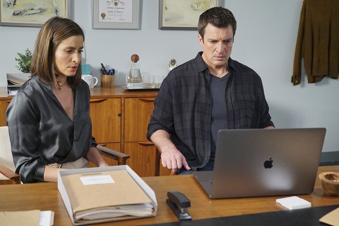 The Rookie - Time of Death - Photos - Mercedes Mason, Nathan Fillion