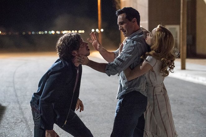 Midnight, Texas - Season 2 - Resting Witch Face - Photos