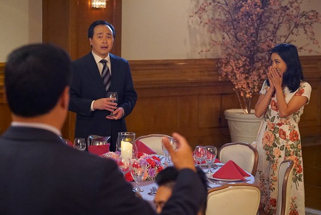 Fresh Off the Boat - Four Funerals and a Wedding - De filmes - Constance Wu