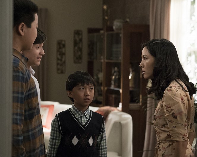 Fresh Off the Boat - The Day After Thanksgiving - Z filmu - Constance Wu