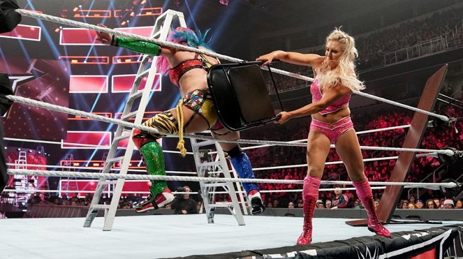 WWE TLC: Tables, Ladders & Chairs - Photos - Ashley Fliehr
