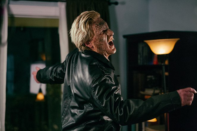 From Dusk Till Dawn: The Series - Attack of the 50-ft. Sex Machine - Van film - Jake Busey