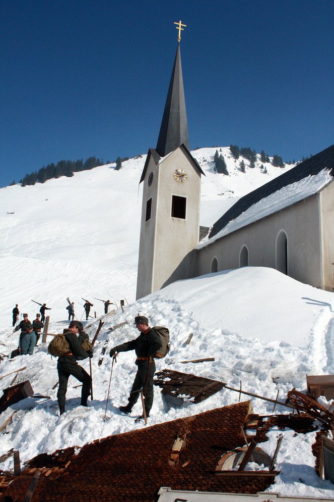 Katastrophentage: Tod im Schnee - Die größte Lawinenkatastrophe der Welt - Film