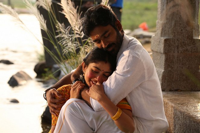 Maari 2 - Z filmu - Dhanush, Sai Pallavi