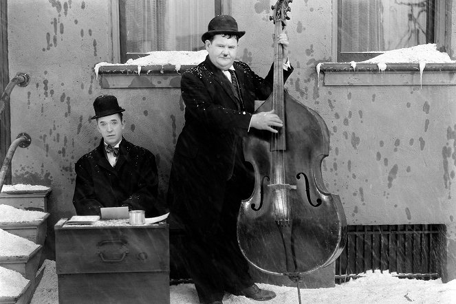Below Zero - Filmfotók - Stan Laurel, Oliver Hardy