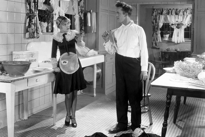 Medzi polievkou a orechami - Z filmu - Edna Marion, Stan Laurel